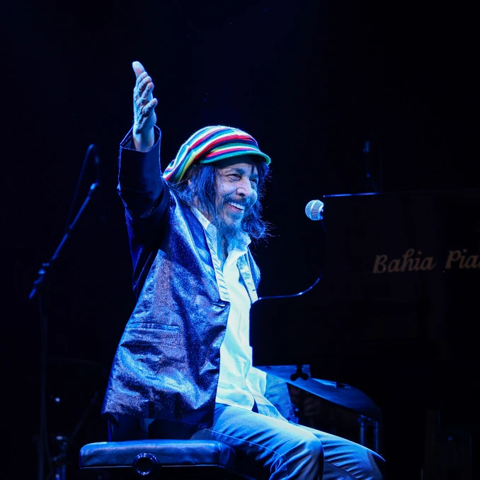 Show Benito de Paula