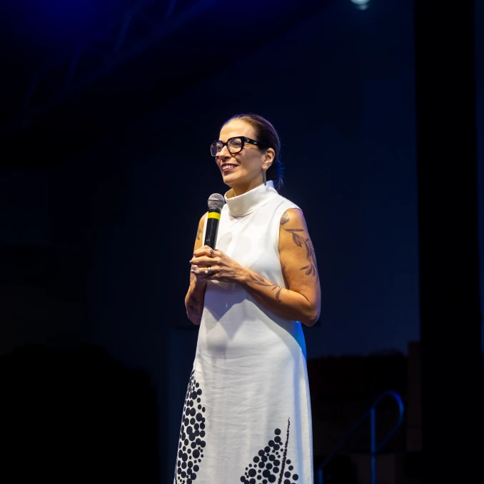 Florence - Dra. Ana Claudia Quintana Arantes