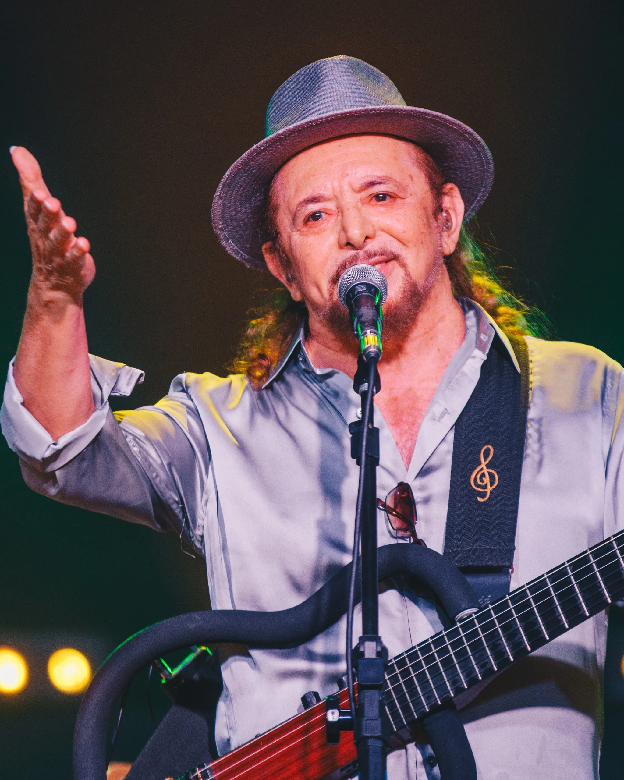 Geraldo Azevedo apresenta show voz e violão na Pupileira